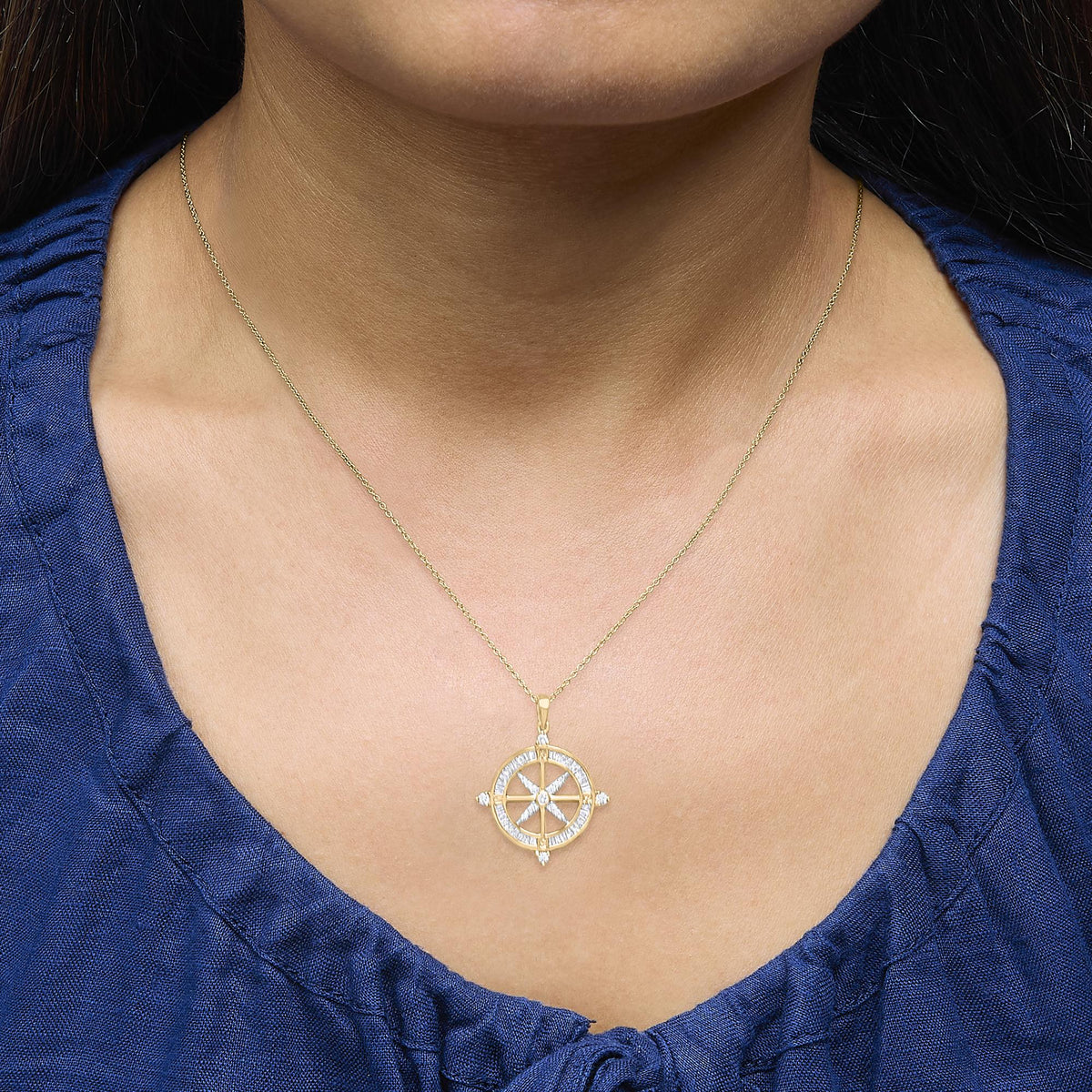 14K Yellow Gold Plated Sterling Silver 3/4 Cttw Diamond Compass Medallion Pendant Necklace