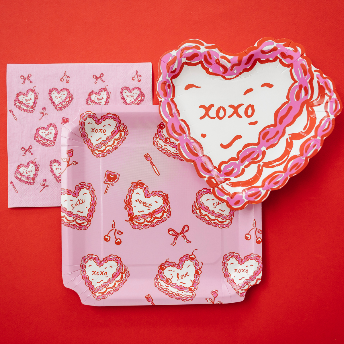 XOXO Party Plate