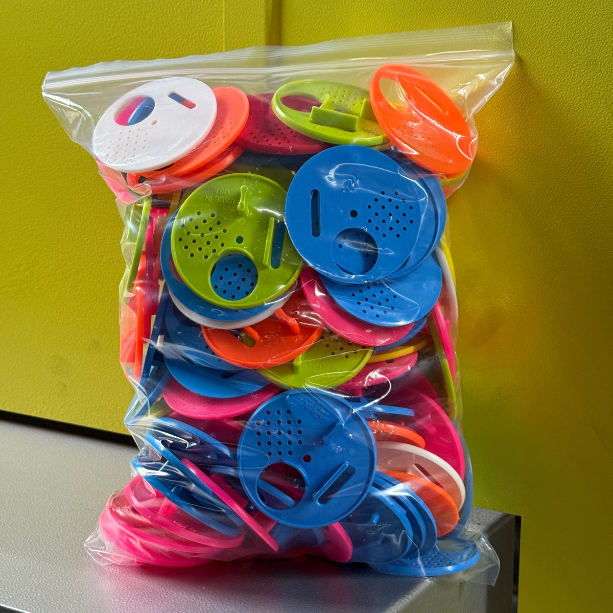 Hive Entrance Dials, Mixed Colors – 150 Count Bulk Case