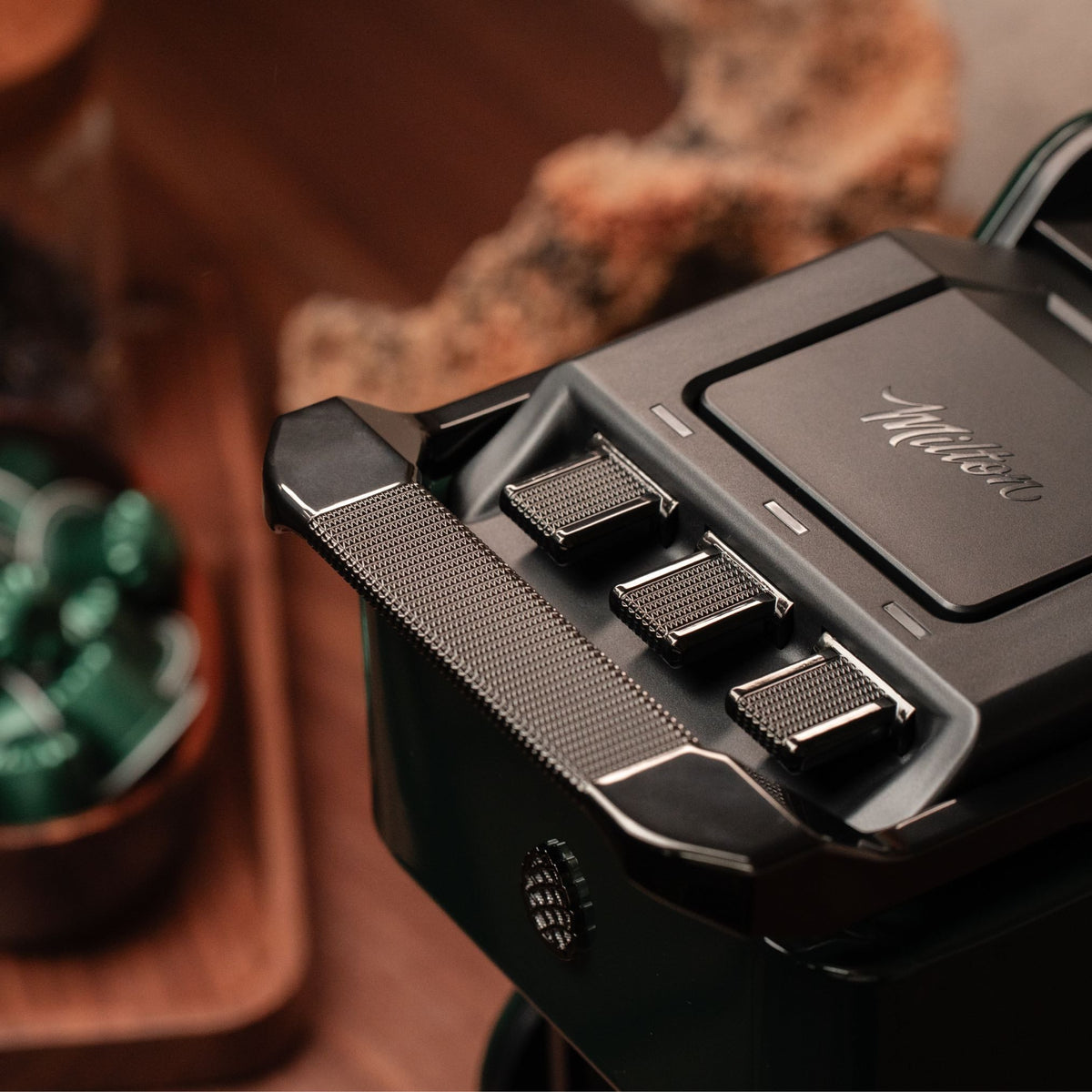 Line1 Espresso and Coffee Machine: Evergreen & Onyx