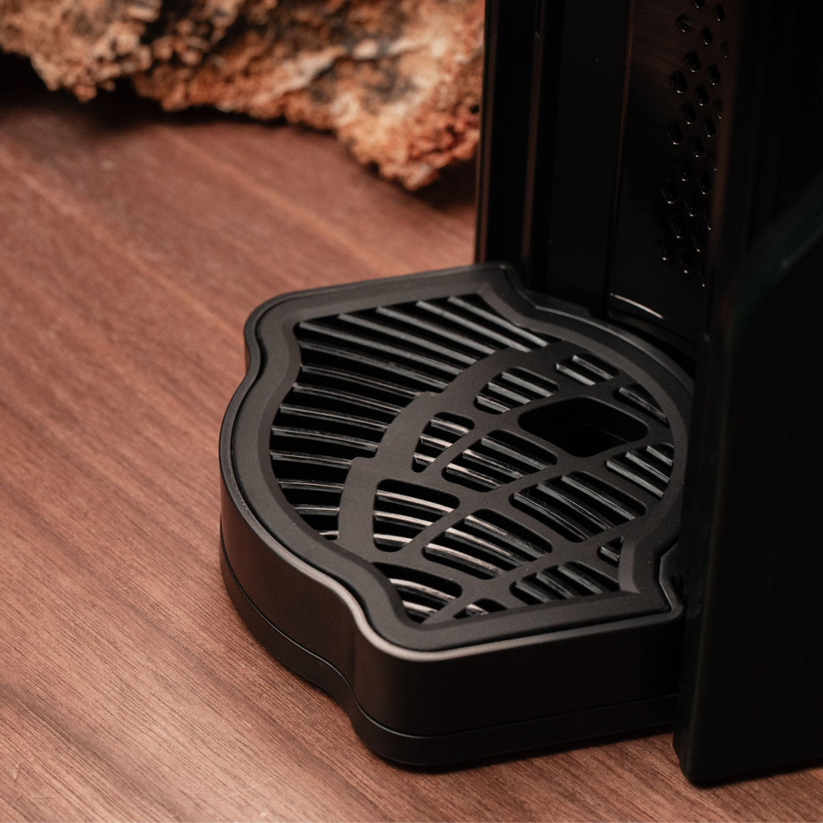 Line1 Espresso and Coffee Machine: Evergreen & Onyx
