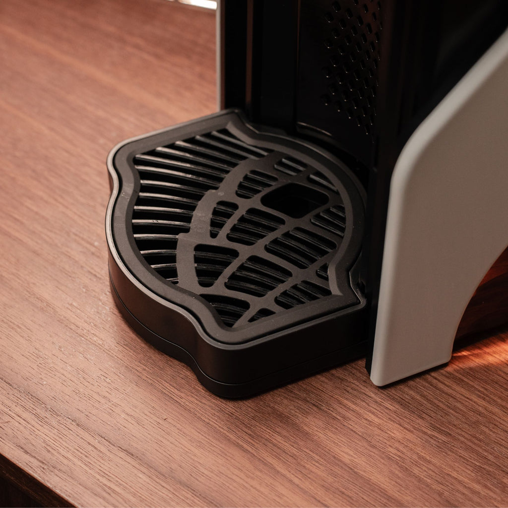 Line1 Espresso and Coffee Machine: Glacier & Saddle