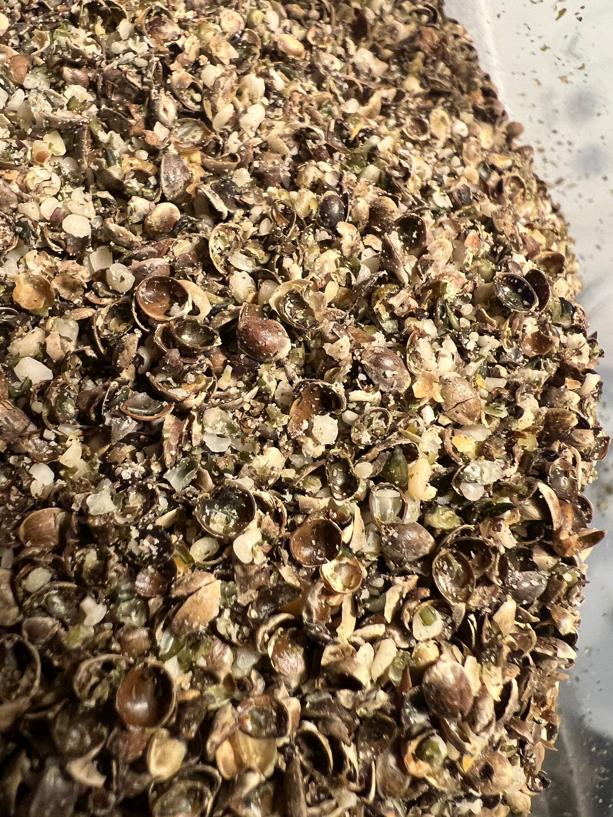 Ripkitty Premium Raw Organic Crushed Hemp Seeds | High Protein Feed & Culinary Supplement