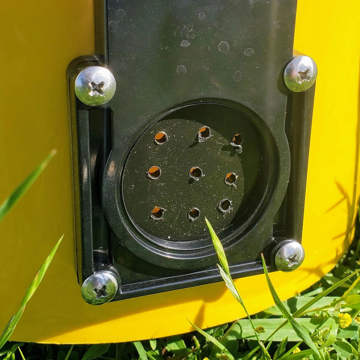 Rental - Battery Powered, Backpack Bee Vacuum