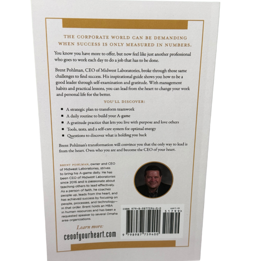 Leaders Look Within: Own Your Heart to Live a Life of Gratitude by Brent Pohlman | Paperback