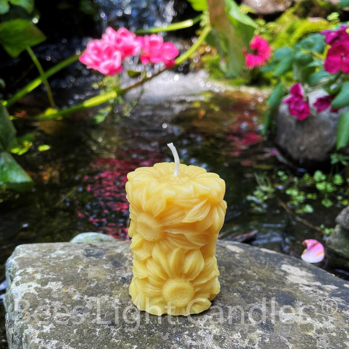 Daisy Flower Beeswax Mini Pillar Candle