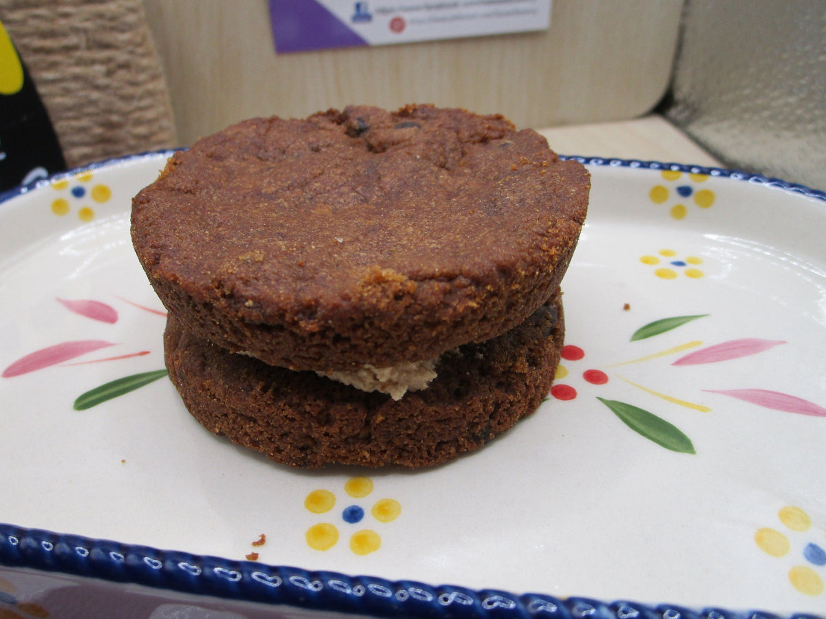 High Protein, Cinnamon Raisin Creme Pies, Anabolic, Gluten Free, Dairy Free, Egg Free, No Refine Sugar, Weight Loss, Post workout, low sugar