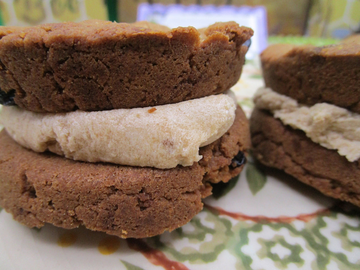 High Protein Cookie Sandwich, Gluten Free, Dairy Free, Vegan, Anabolic, Cinnamon Raisin, Creme Pie, Fitness Dessert, Post Work Out Snack