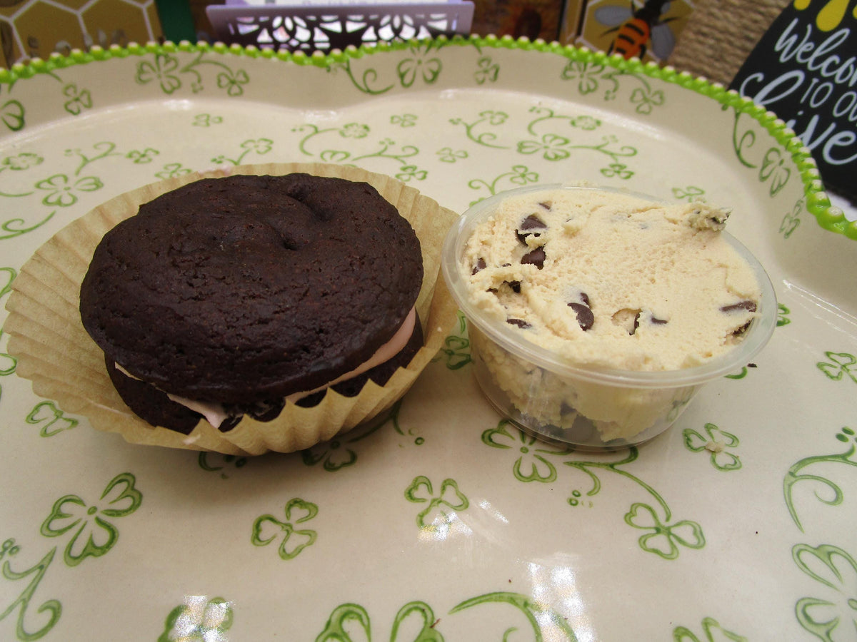 Whoopie Pies, Sugar Free, Gluten Free, Dairy Free, Egg Free, Vegan, Nut Free, Erythritol Free, Birthday Desserts, Cannoli, Holiday Sweets