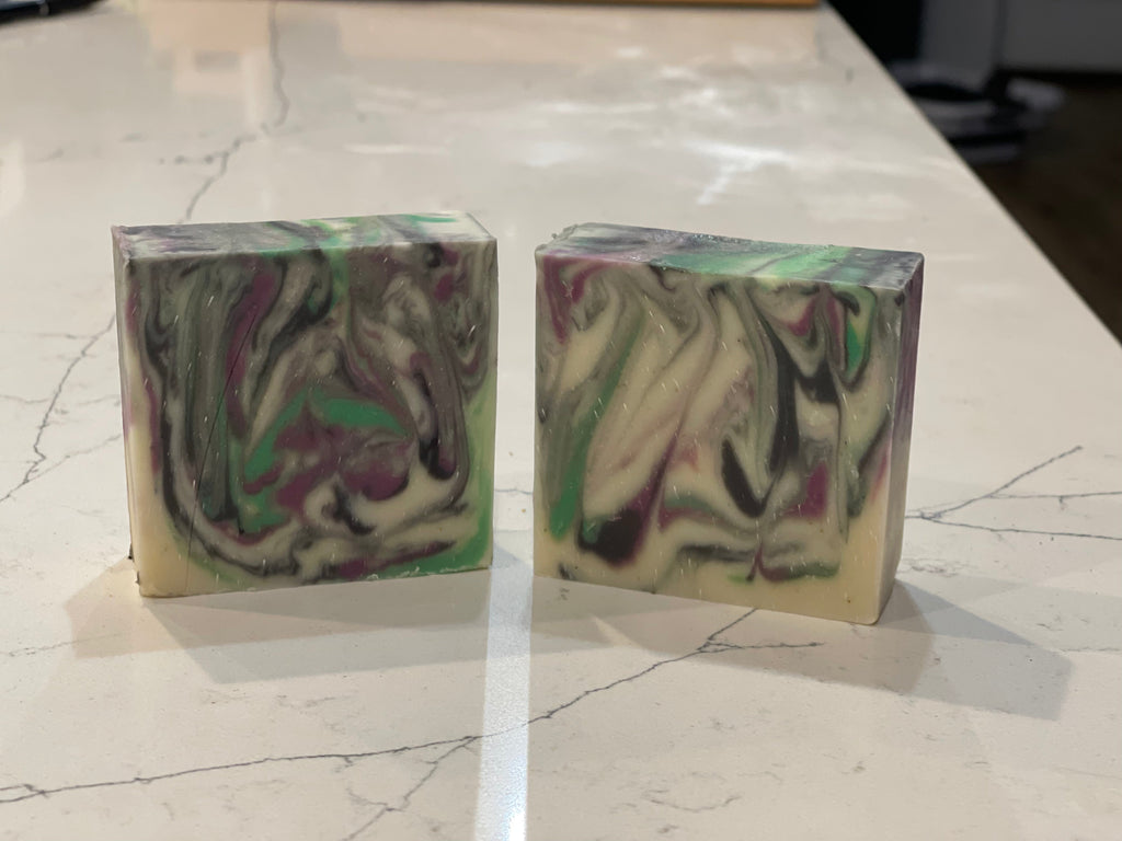Sambucus Elderberry 100% Aloe Vera Juice Luxury Handmade Soap with colloidal oatmeal